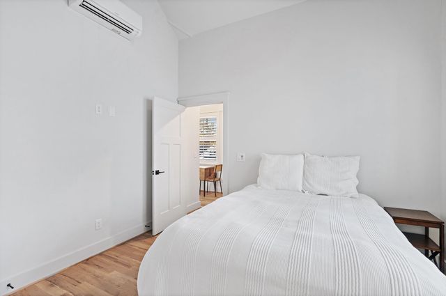 916 Acklen Ave, Nashville, TN 37203