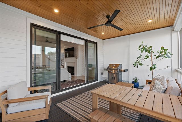 916 Acklen Ave, Nashville, TN 37203