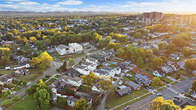 916 Acklen Ave, Nashville, TN 37203