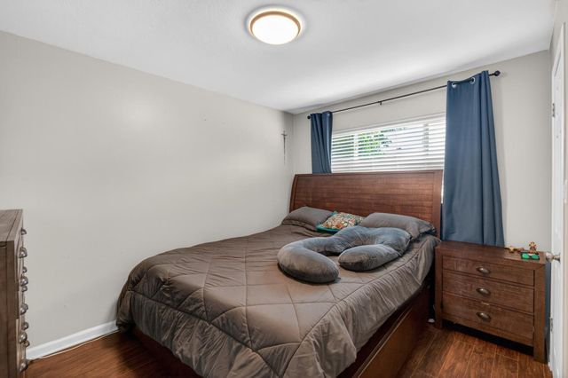 4960 Bradford Dr, Sacramento, CA 95820