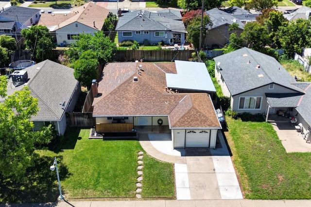 4960 Bradford Dr, Sacramento, CA 95820