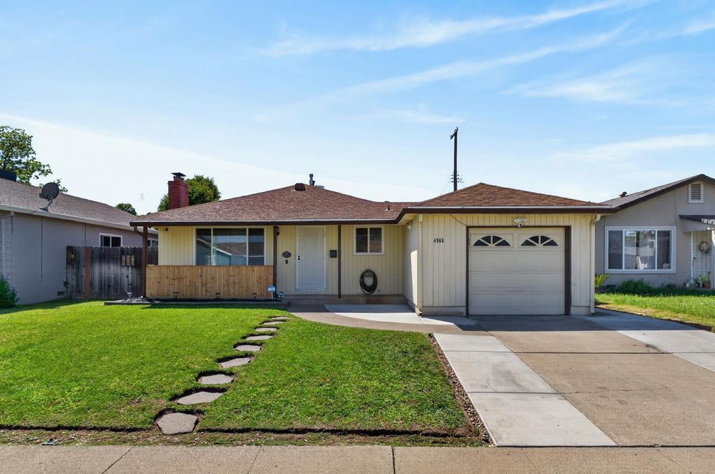 4960 Bradford Dr, Sacramento, CA 95820