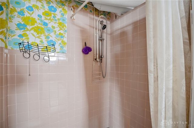 2827 Roseann Lane, Cincinnati, OH 45239