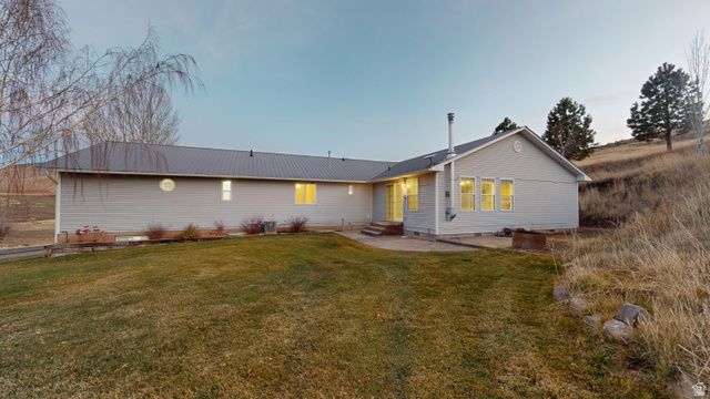 9029 N TREASURETON RD, Preston, ID 83263
