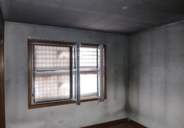 6704 W Forest Preserve Drive, Harwood Heights, IL 60706