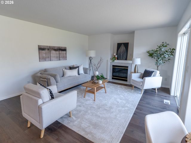 19012 PAULSEN Dr, Oregon City, OR 97045