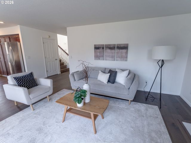 19012 PAULSEN Dr, Oregon City, OR 97045