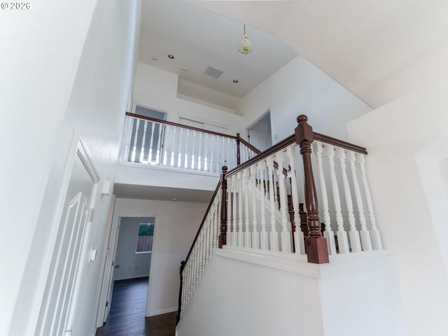 19012 PAULSEN Dr, Oregon City, OR 97045