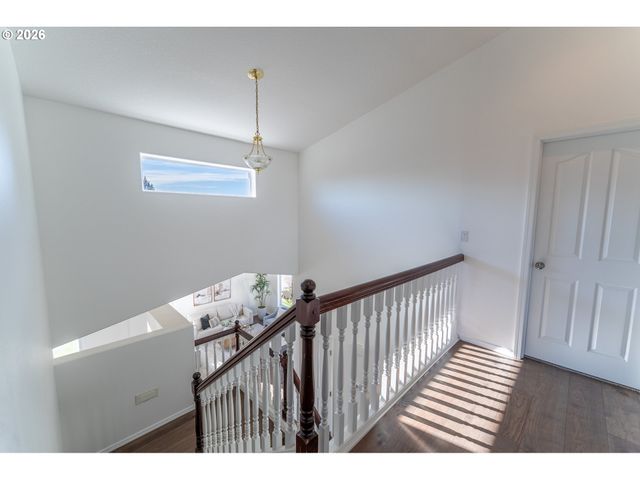 19012 PAULSEN Dr, Oregon City, OR 97045