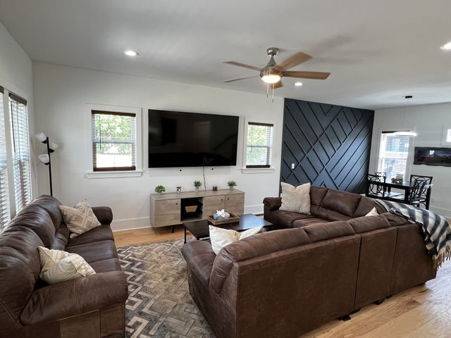 1072B Zophi St, Nashville, TN 37216