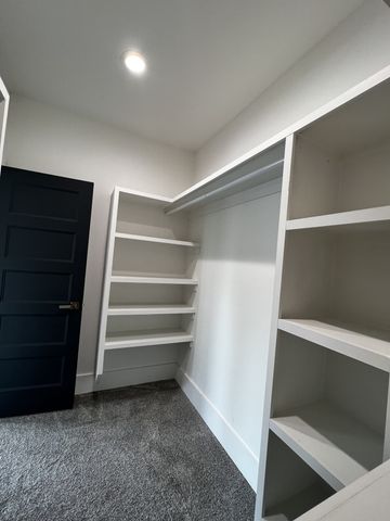 1072B Zophi St, Nashville, TN 37216