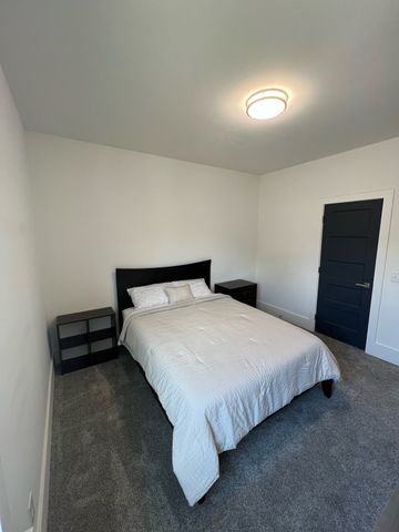 1072B Zophi St, Nashville, TN 37216