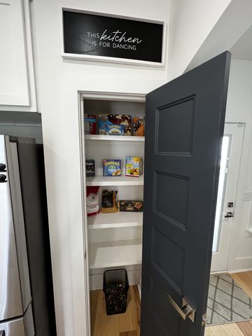 1072B Zophi St, Nashville, TN 37216