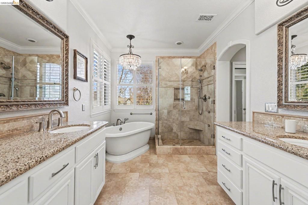 Image 15 of property listing at 550 550 Rutherford Cir, Brentwood, CA 94513