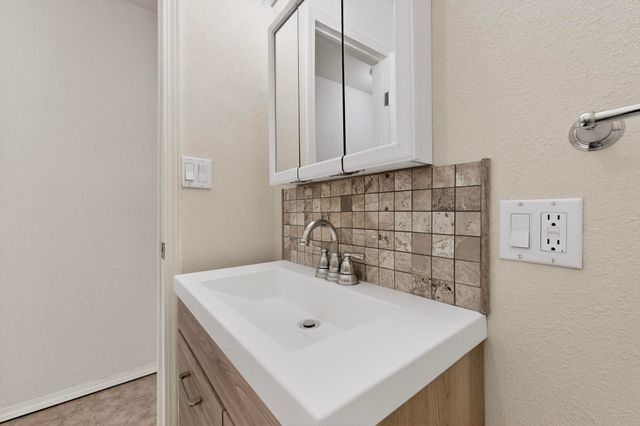 2941 Adams Street NE, Albuquerque, NM 87110