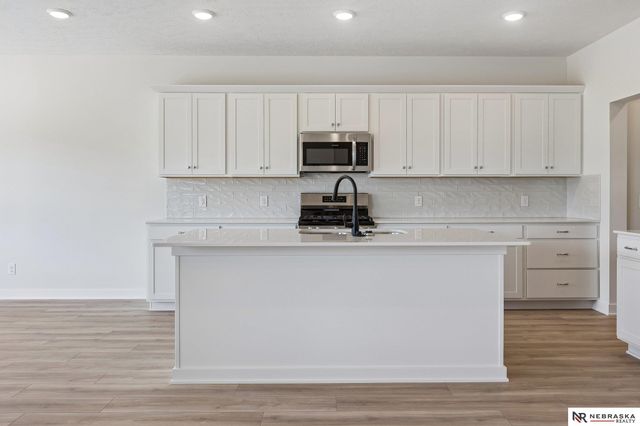 16101 Isabella Street, Bennington, NE 68007