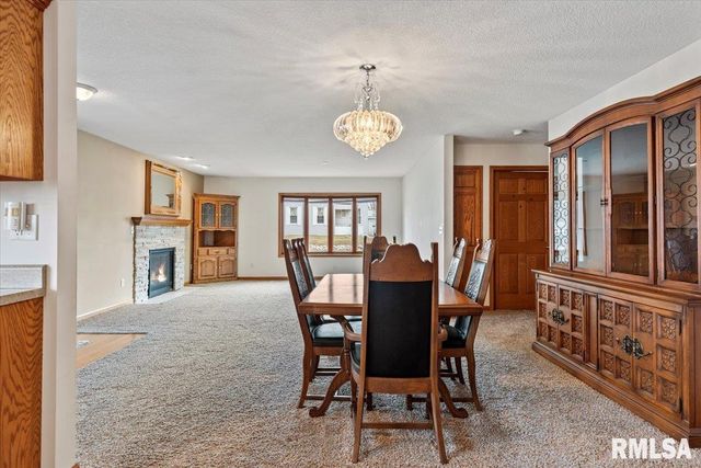 1918 GREENVIEW Street, Taylorville, IL 62568