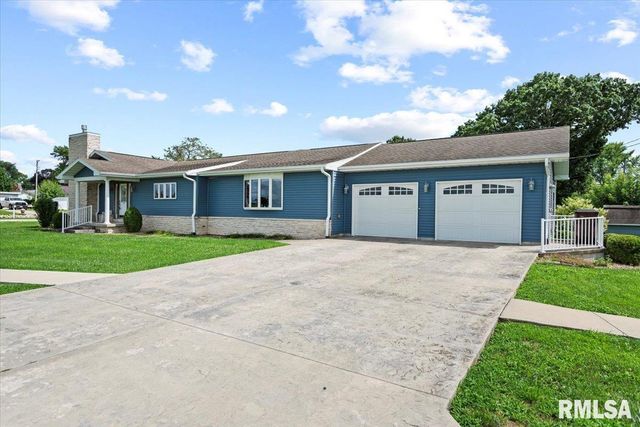 1918 GREENVIEW Street, Taylorville, IL 62568