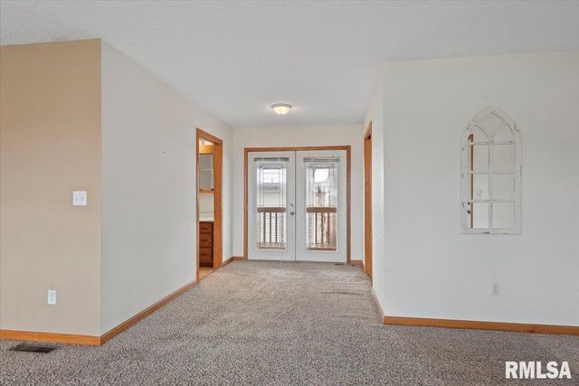 1918 GREENVIEW Street, Taylorville, IL 62568