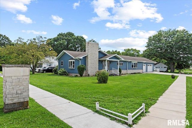 1918 GREENVIEW Street, Taylorville, IL 62568