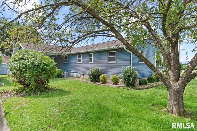 1918 GREENVIEW Street, Taylorville, IL 62568