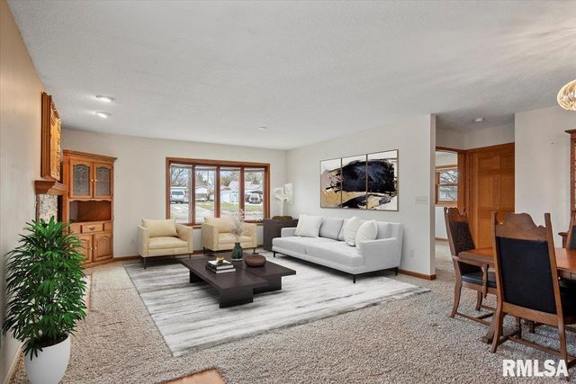 1918 GREENVIEW Street, Taylorville, IL 62568