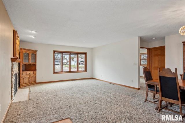 1918 GREENVIEW Street, Taylorville, IL 62568