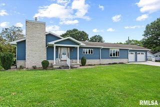 1918 GREENVIEW Street, Taylorville, IL 62568