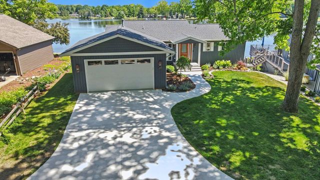 7970 Island Court, Morton Twp, MI 49346