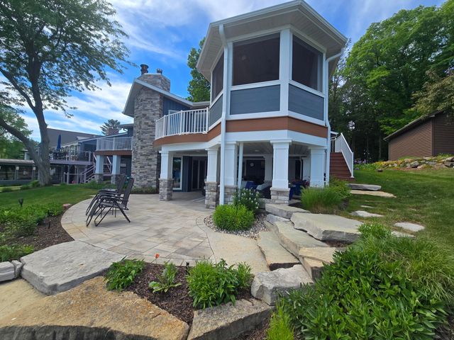 7970 Island Court, Morton Twp, MI 49346