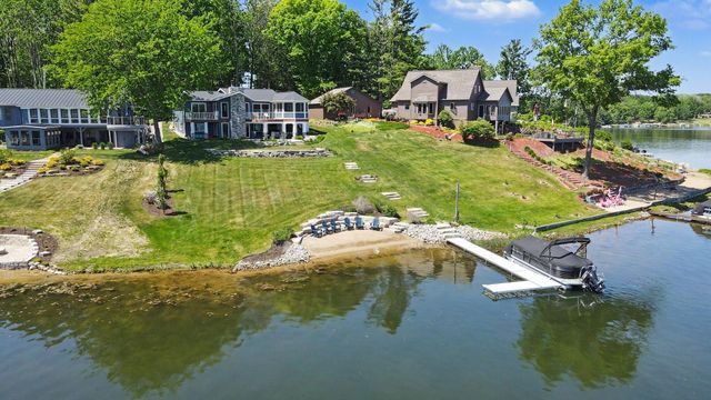 7970 Island Court, Morton Twp, MI 49346