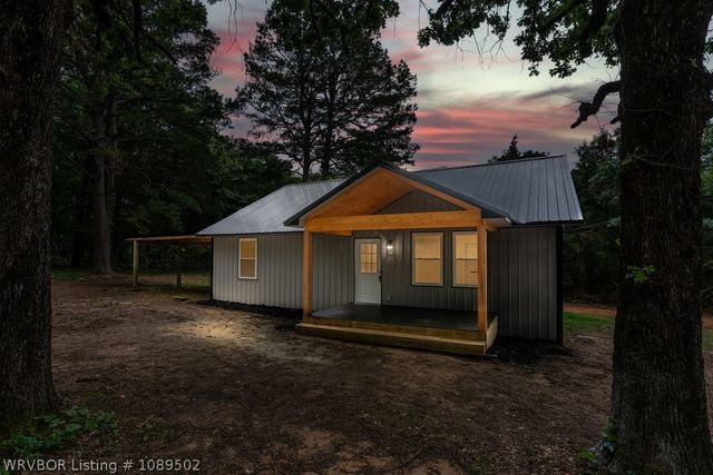 3721 Village Drive, Van Buren, AR 72956