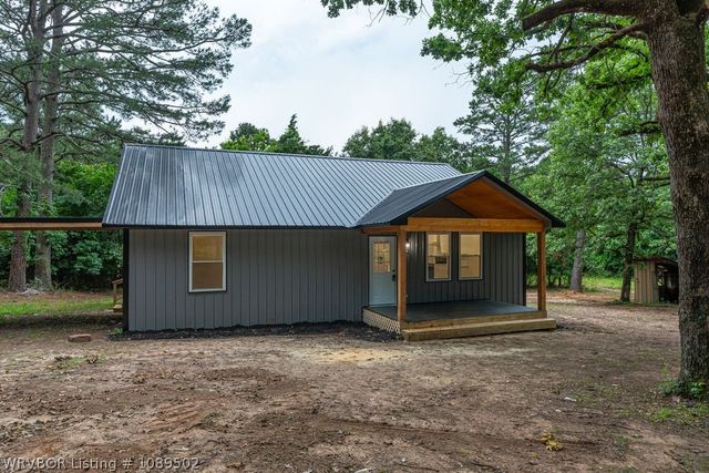3721 Village Drive, Van Buren, AR 72956