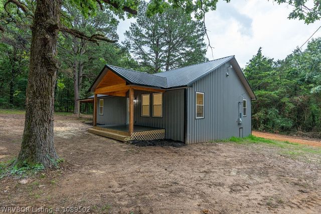 3721 Village Drive, Van Buren, AR 72956
