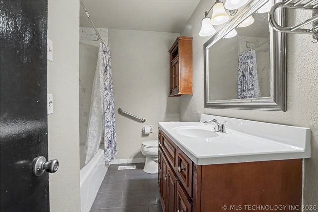 3705 S 96th East Avenue, Tulsa, OK 74145