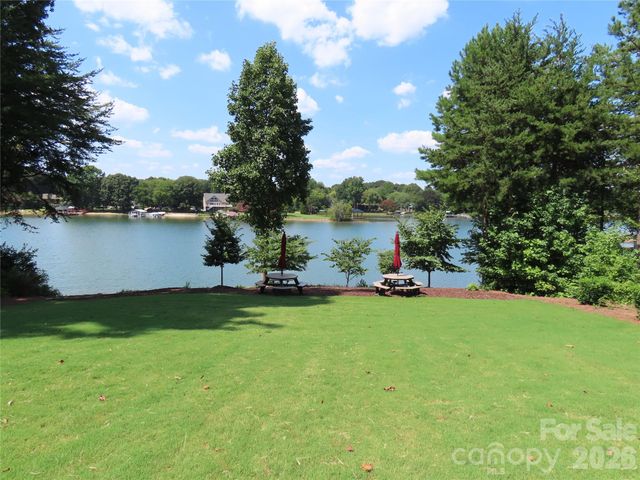 125 Lanyard Drive D, Mooresville, NC 28117