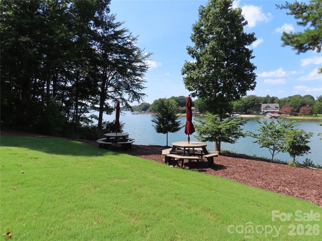 125 Lanyard Drive D, Mooresville, NC 28117