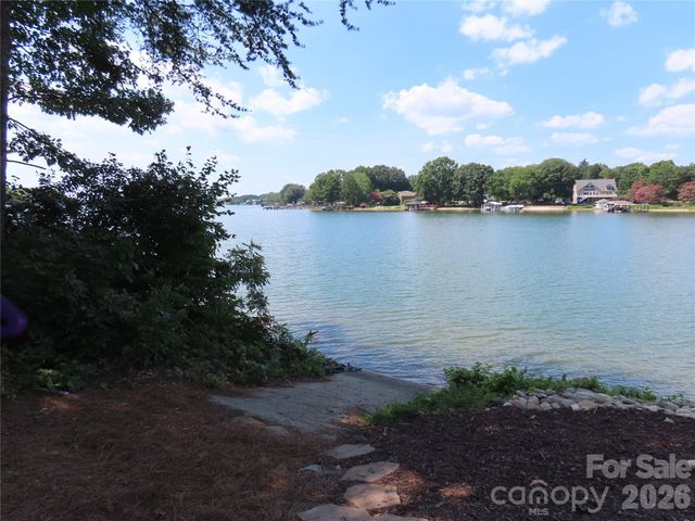 125 Lanyard Drive D, Mooresville, NC 28117