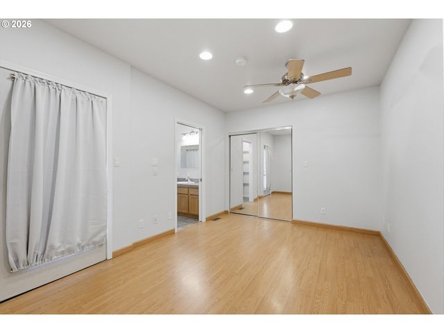 1002 JQ ADAMS St, Oregon City, OR 97045