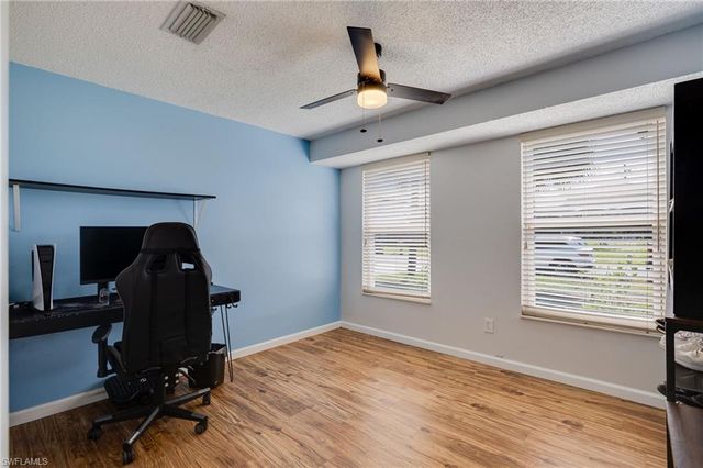 2204 NE 15th PL, Cape Coral, FL 33909