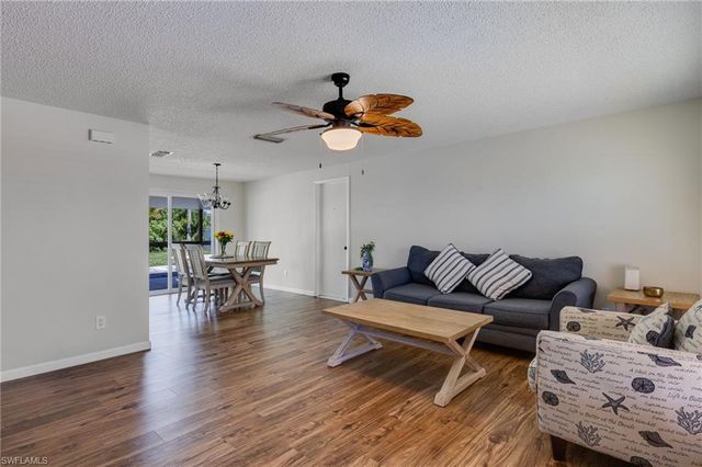 2204 NE 15th PL, Cape Coral, FL 33909
