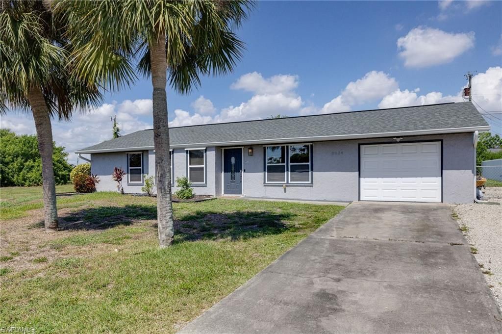 2204 NE 15th PL, Cape Coral, FL 33909