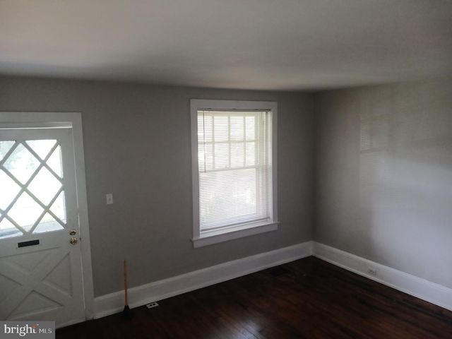 1132 STIRLING ST, Coatesville, PA 19320