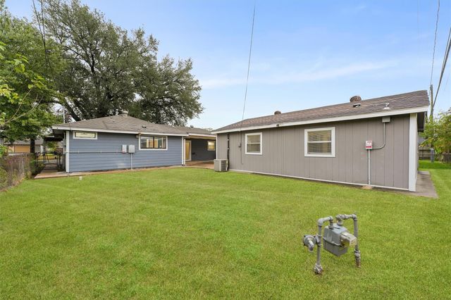 11301 O Donnell Drive, Houston, TX 77076