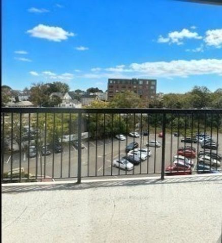 133 Commander Shea Blvd 502, Quincy, MA 02171