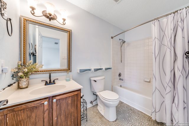 1085 Stone Hollow, New Braunfels, TX 78130