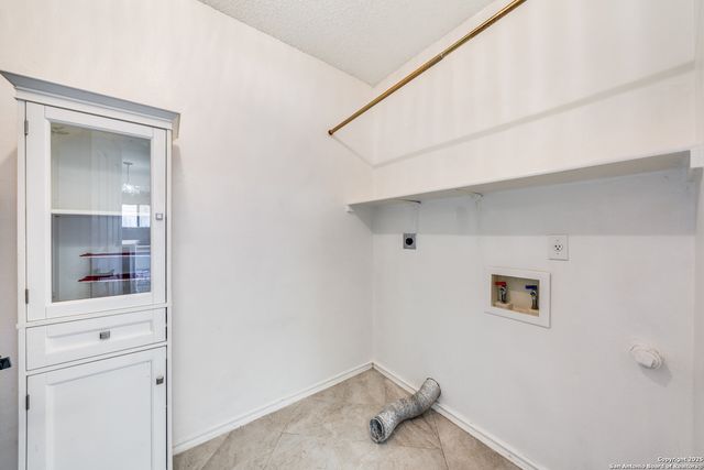 1085 Stone Hollow, New Braunfels, TX 78130