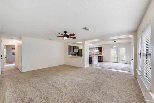 1085 Stone Hollow, New Braunfels, TX 78130