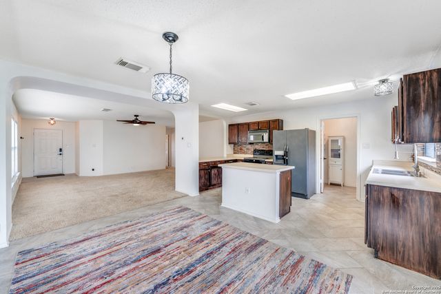 1085 Stone Hollow, New Braunfels, TX 78130