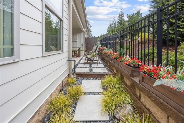 105 Heron Pointe Trail, Canton, GA 30114